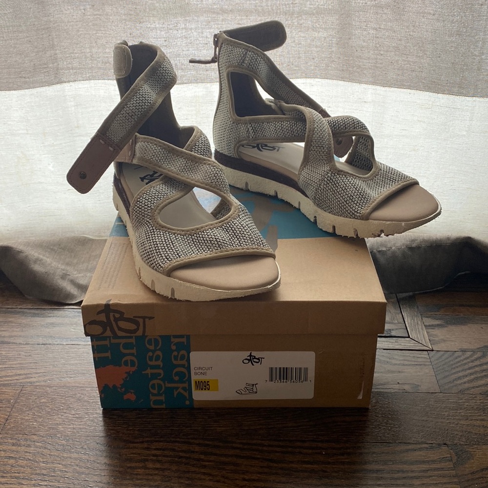 OTBT size 9 1/2